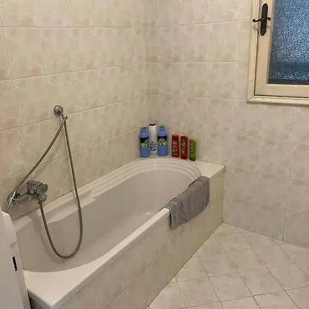 Ad Andora A 5' Dal Mare بيت للعطل